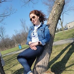 Meet your Posher, Eva